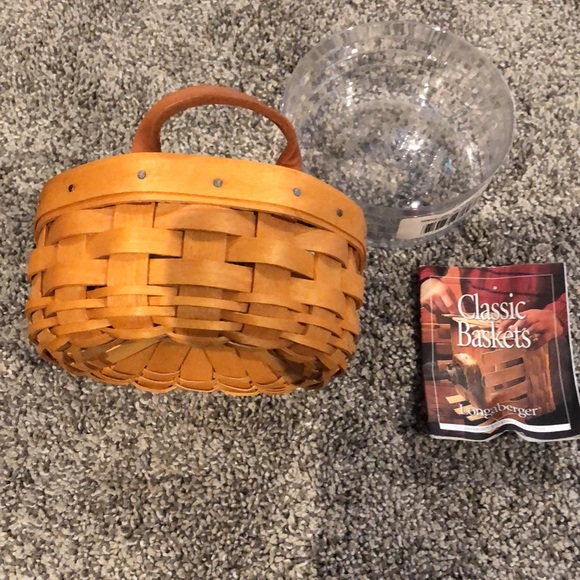 Longaberger Saffron basket! - Picture 7 of 11